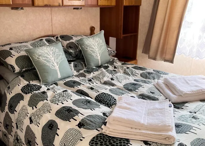 Cosy Country Style Static Holiday Home